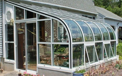 弧形采光瓦可满足大跨度设计需求！